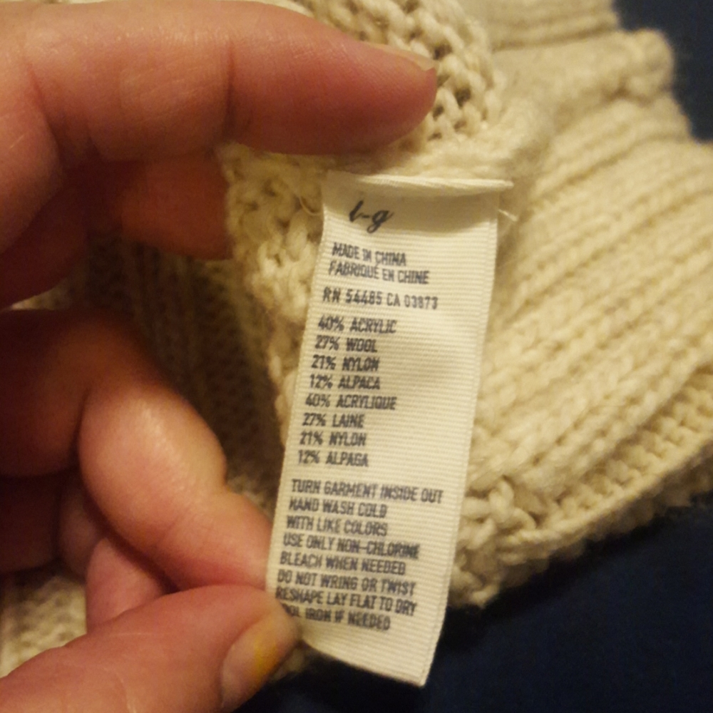American Eagle Sweater - Picture 3 of 4